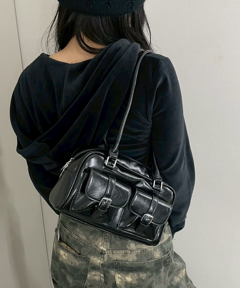 ブラック