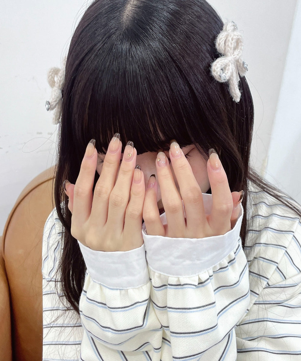 ベージュ