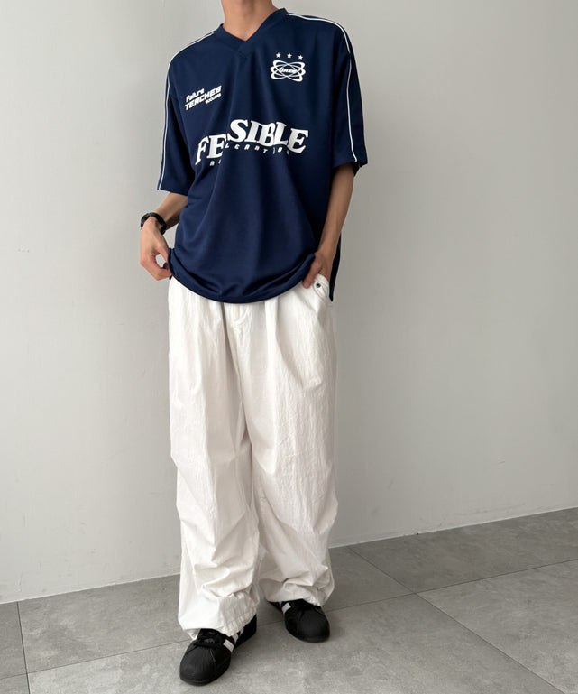 ネイビー モデル：175cm L着用
