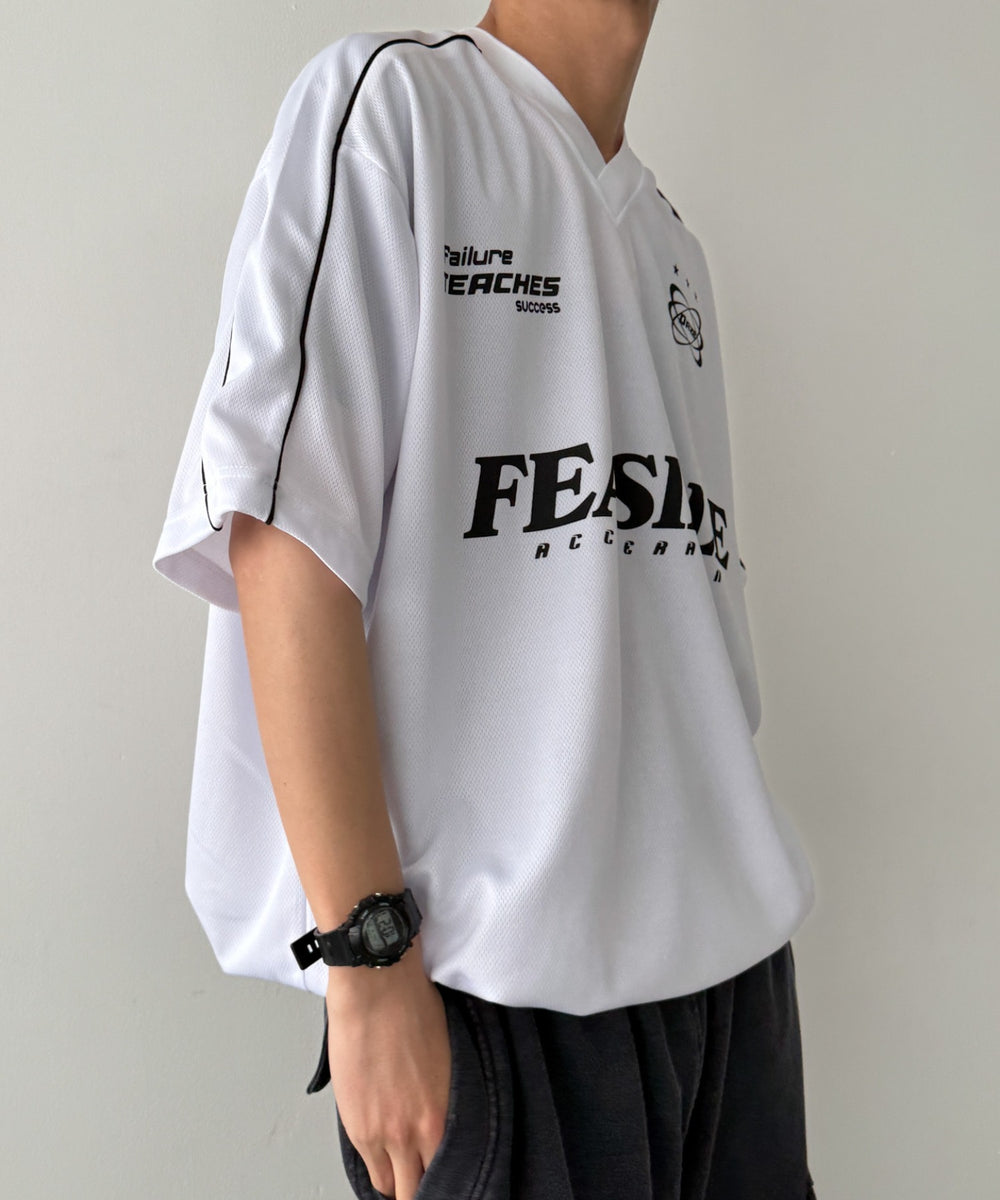 ホワイト モデル：175cm L着用