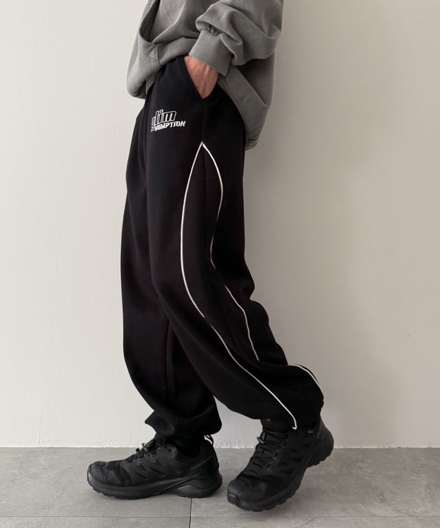 パイピングスウェットパンツ/ブラック モデル：175cm L着用