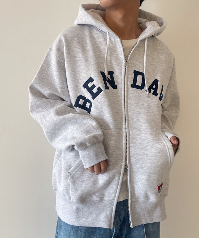 BENDAVISアーチロゴZIPパーカー/アッシュグレー モデル：175cm L着用