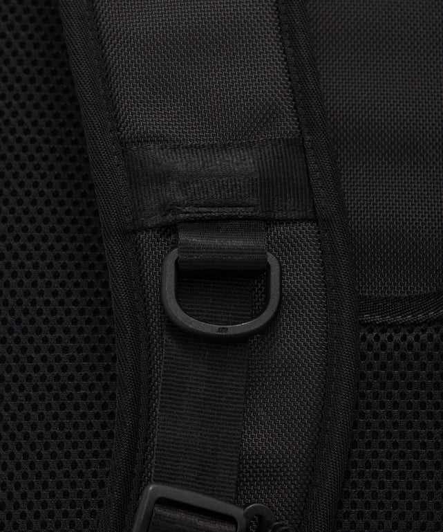 NEWERA　CARRIER　PACK　251