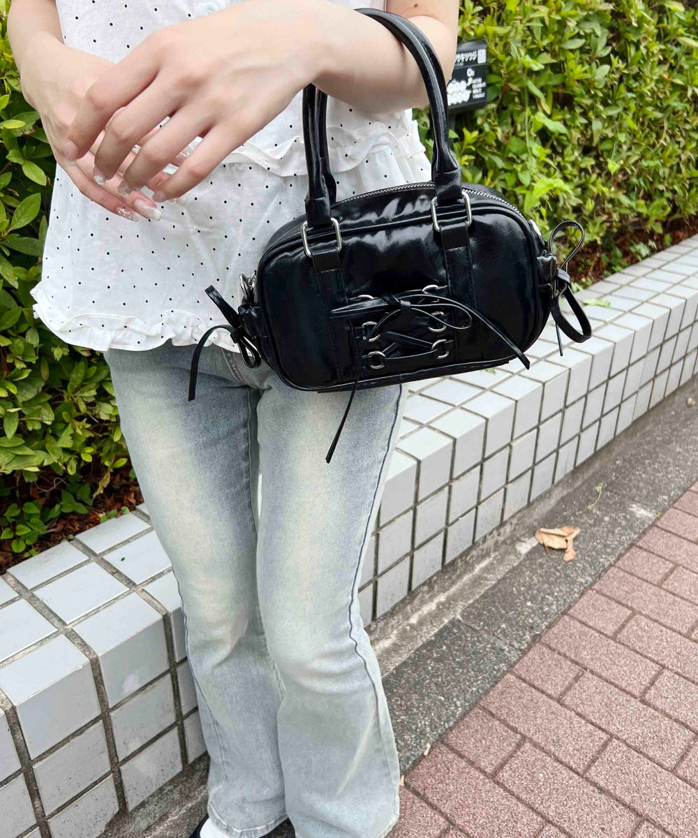 ブラック