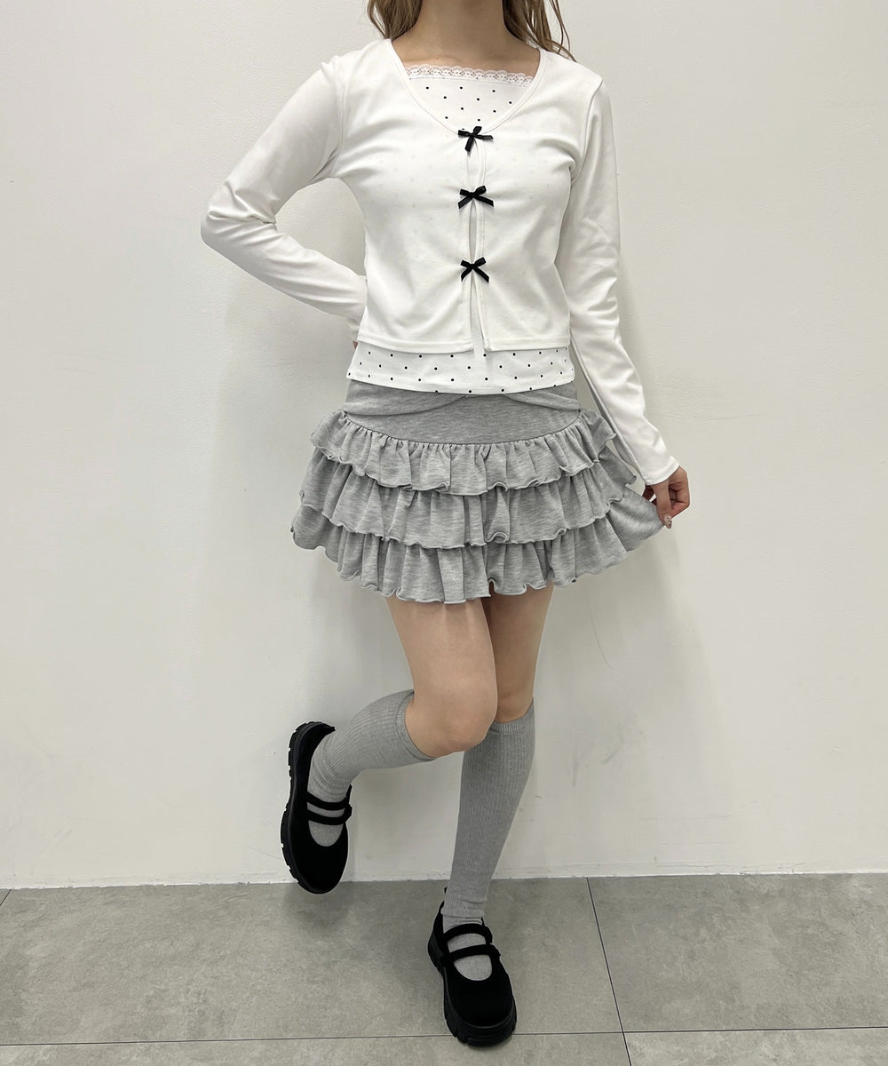 ホワイト モデル：160㎝ F着用