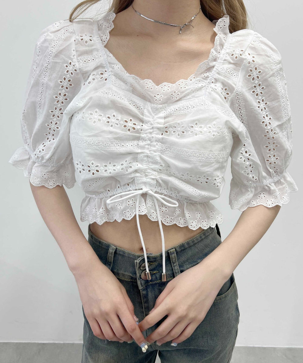 ホワイト モデル：160㎝ F着用