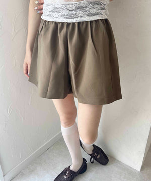 ベージュ モデル：160㎝ F着用