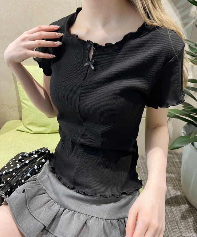 リボンメロウTシャツ/ブラック モデル：160㎝ F着用