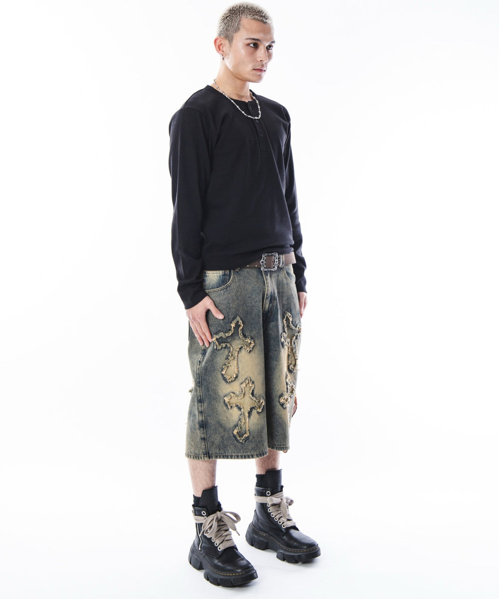 ブラック　モデル：180cm L着用