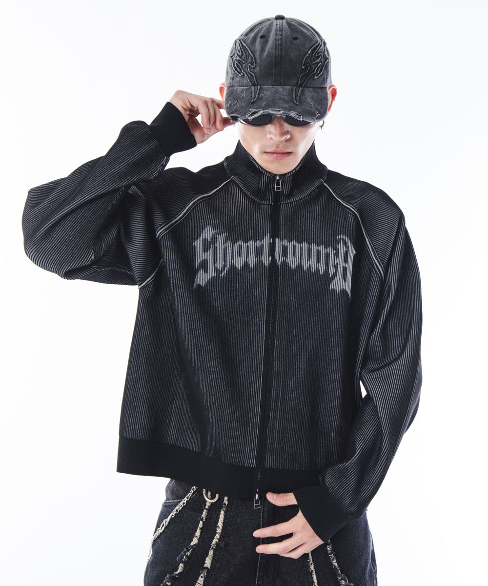 ブラック モデル：180cm L着用