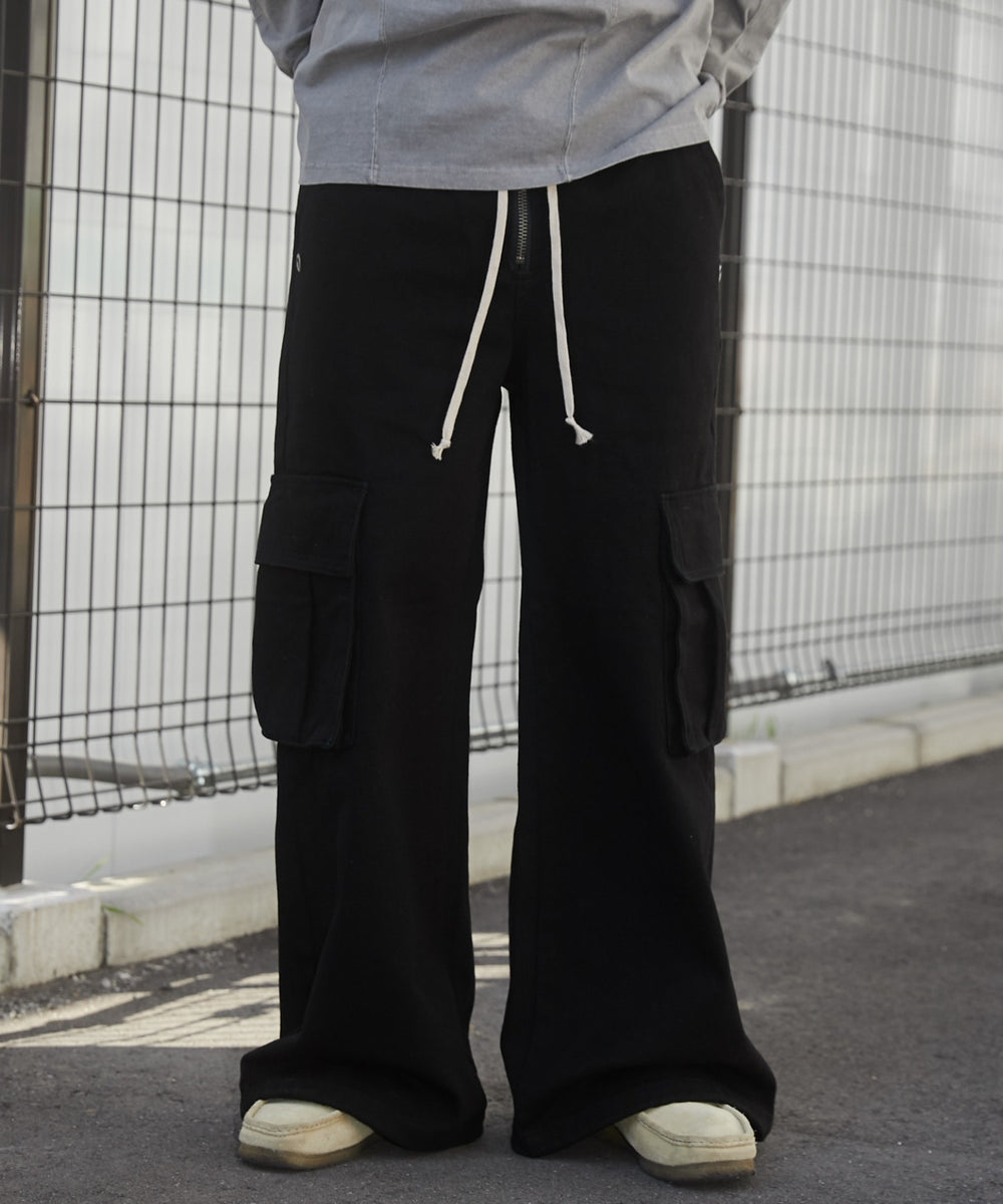 ブラック モデル：178cm L着用