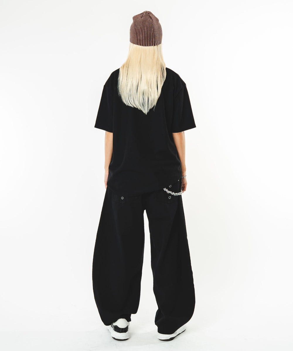 ブラック モデル：172cm FREE着用