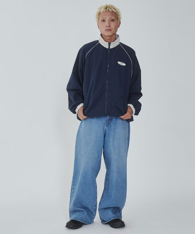 ネイビー モデル：178cm L着用
