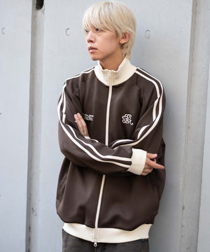 ブラウン モデル：175cm L着用