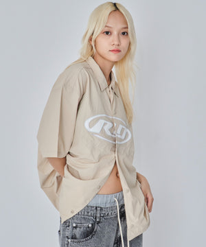 ベージュ　モデル:172cm M着用