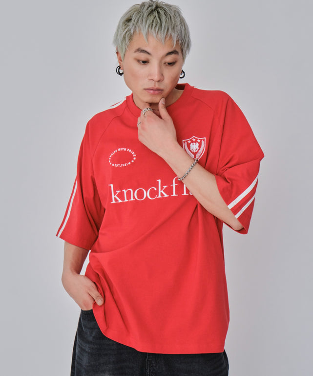 レッド　モデル:178cm L着用