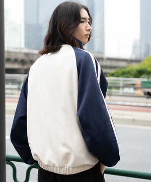 ネイビー モデル：175cm L着用