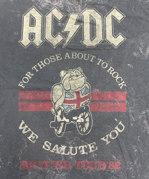 AC/DCバンドTシャツ
