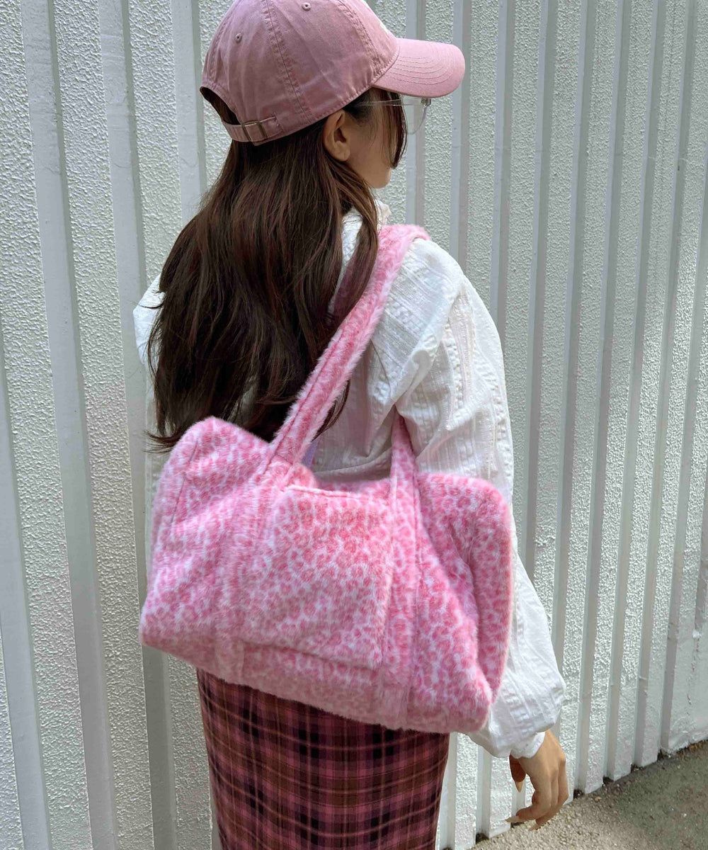 ピンク