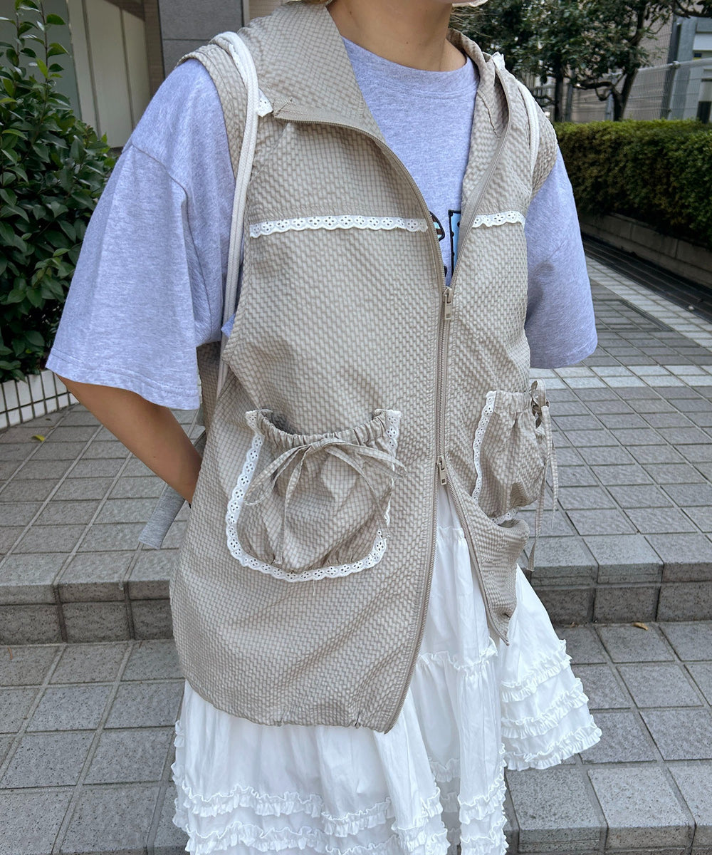 ベージュ モデル：155㎝ F着用