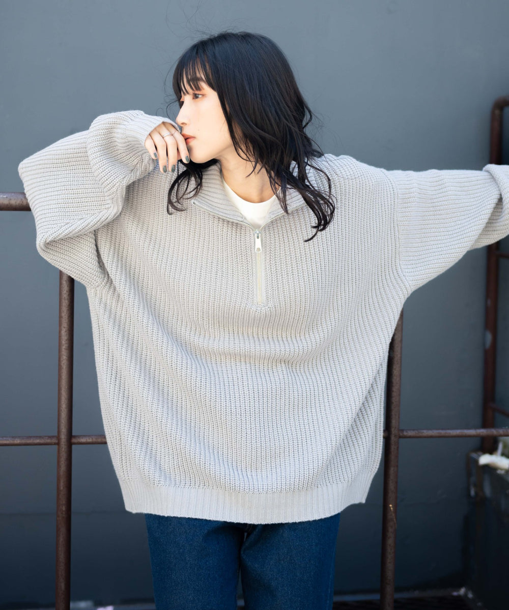 Lグレー　モデル:165cm L着用