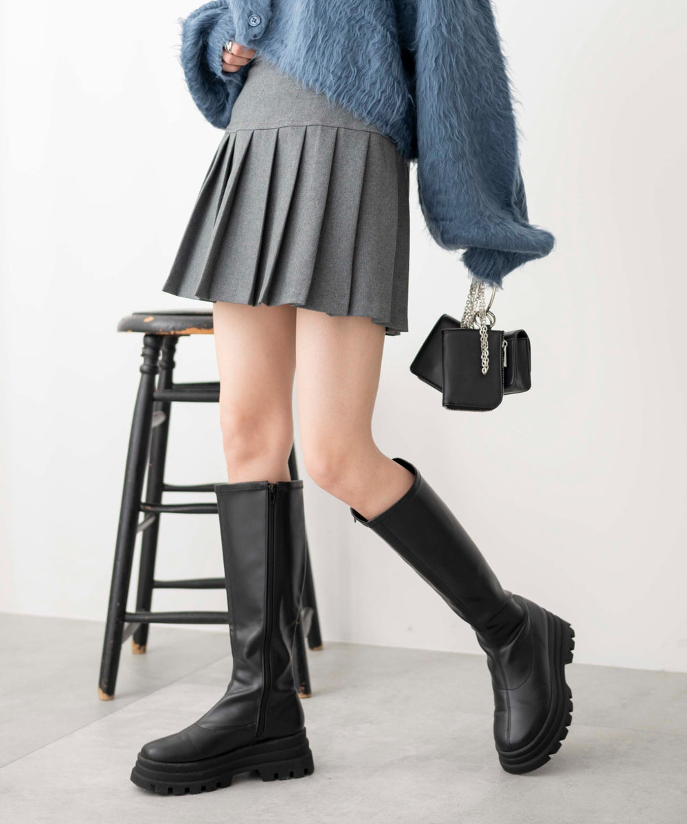 グレー　モデル:161cm M着用