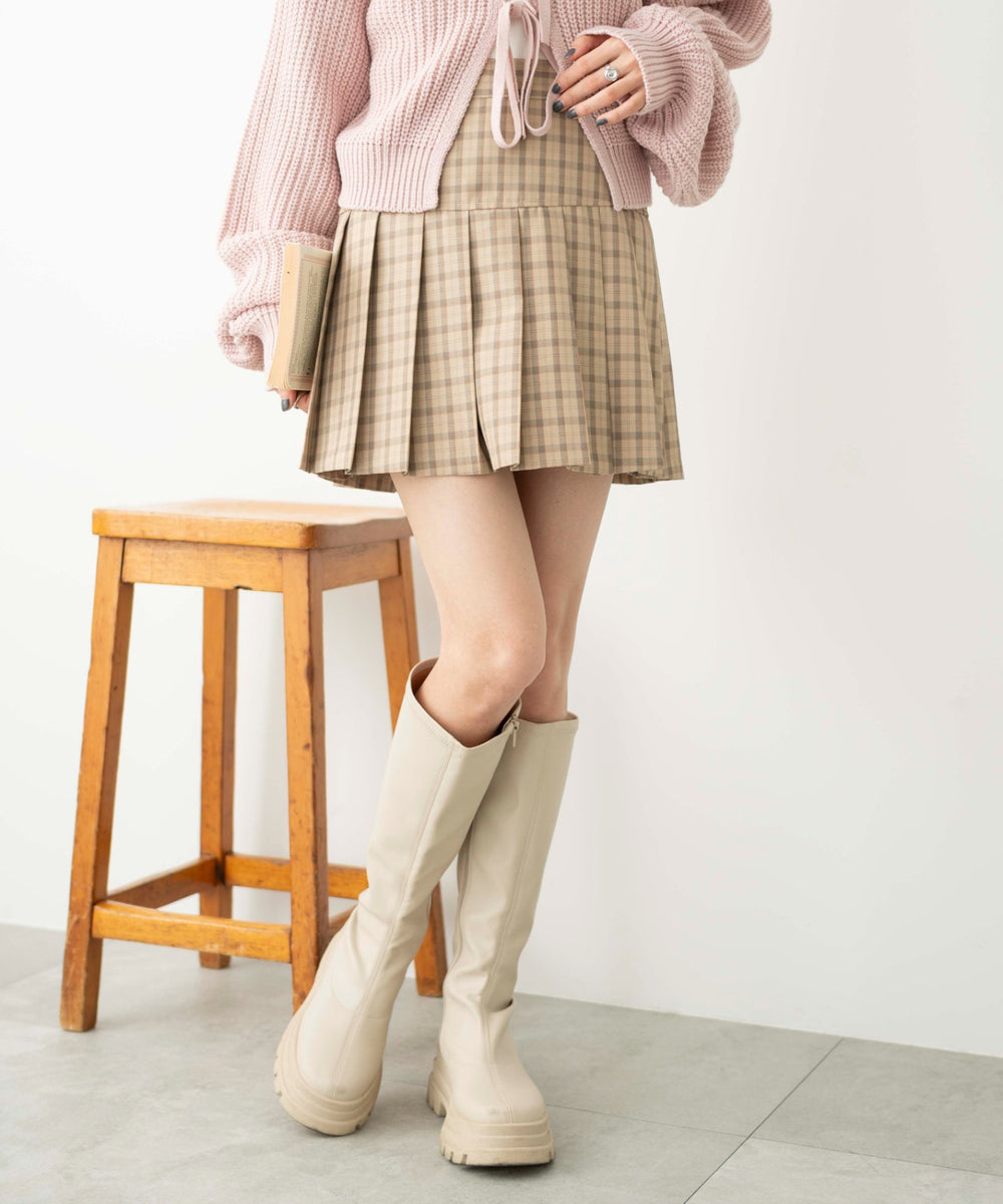 ベージュ系チェック　モデル:161cm M着用