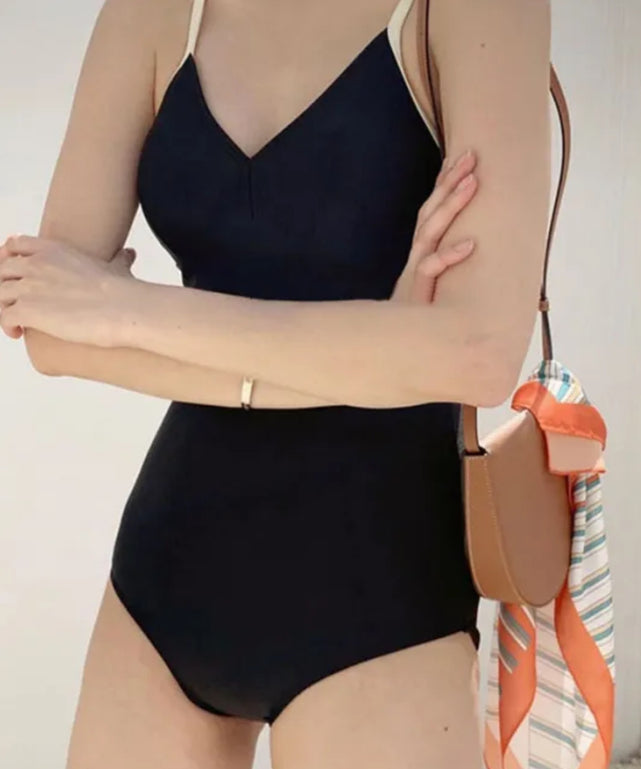 ブラック