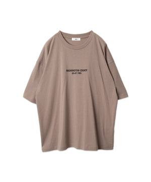 ベージュ