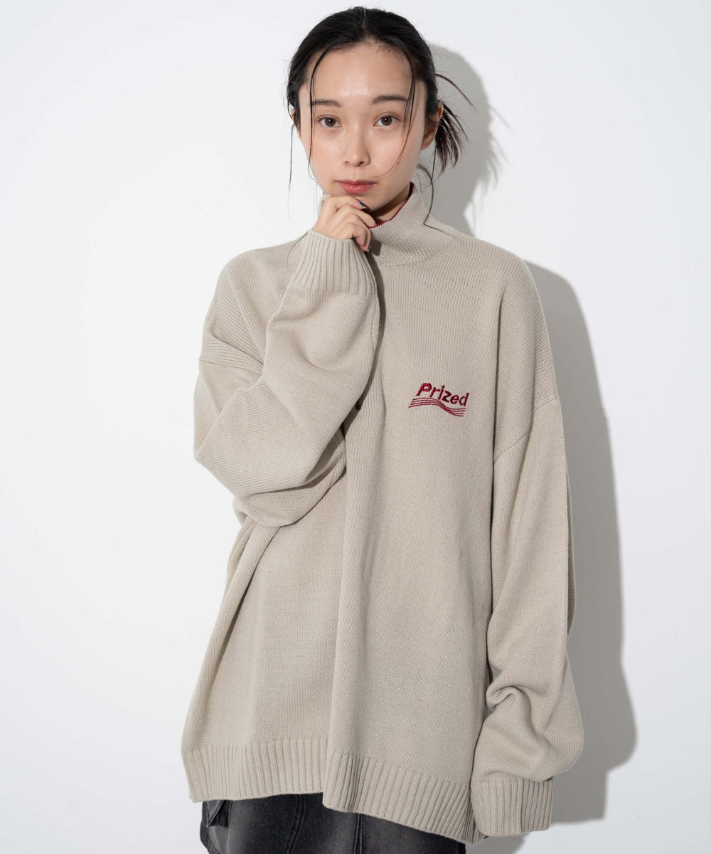 オフホワイト モデル：161cm L着用