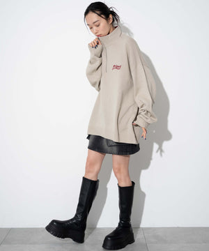 オフホワイト モデル：161cm L着用