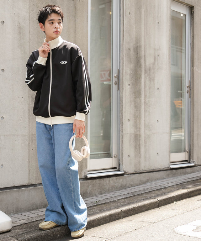 ブラック モデル：180cm L着用