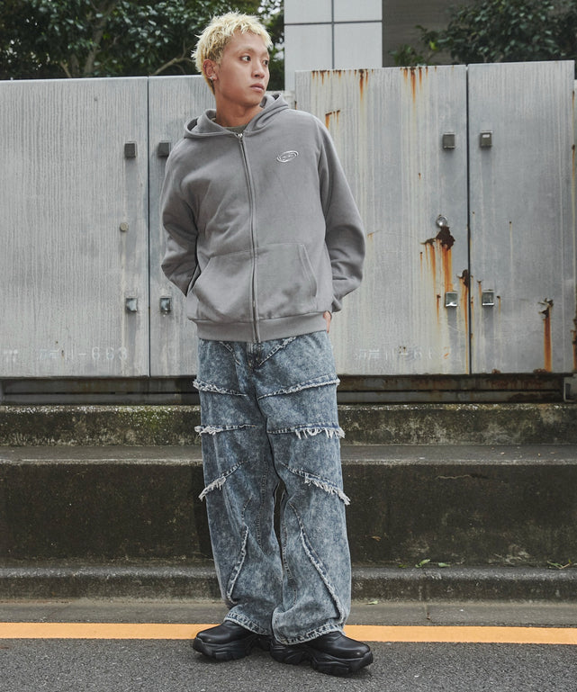 ブラック