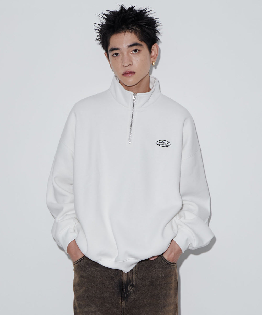 ホワイト 　モデル:180cm L着用