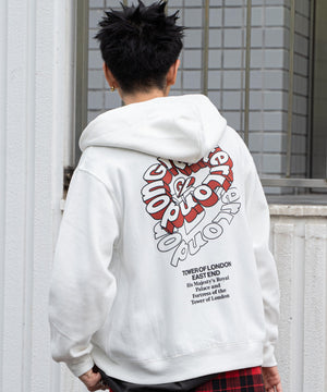 ホワイト モデル：180cm L着用