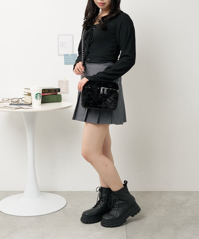ブラック