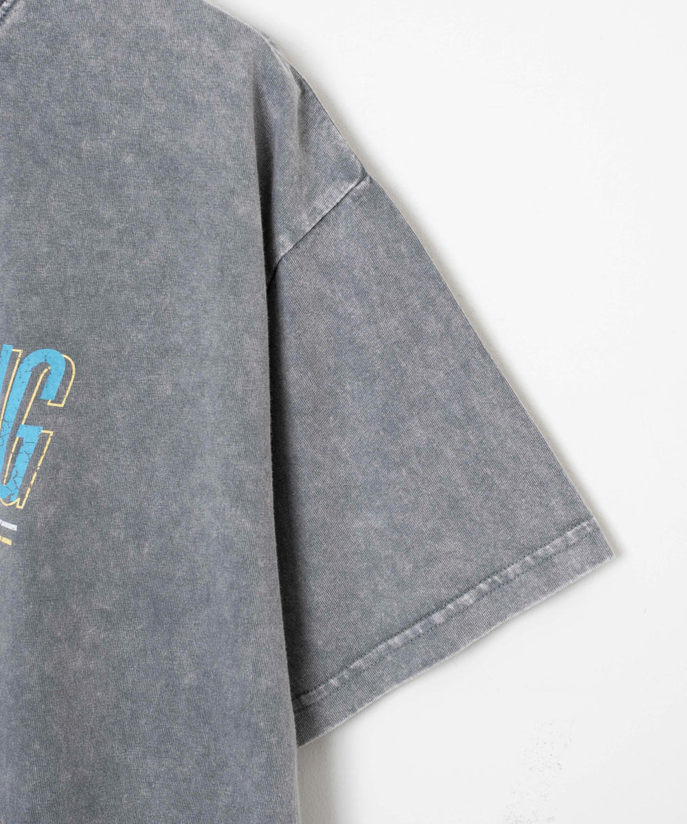 ヴィンテージウォッシュグラフィックTシャツ
