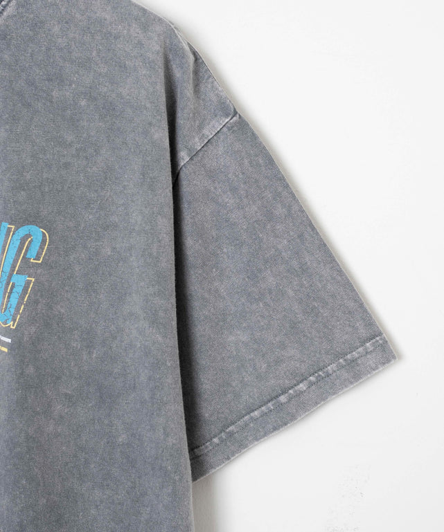 ヴィンテージウォッシュグラフィックTシャツ