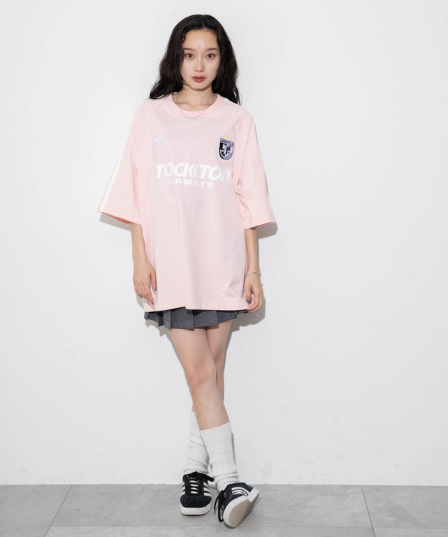 ピンク モデル：161cm L着用