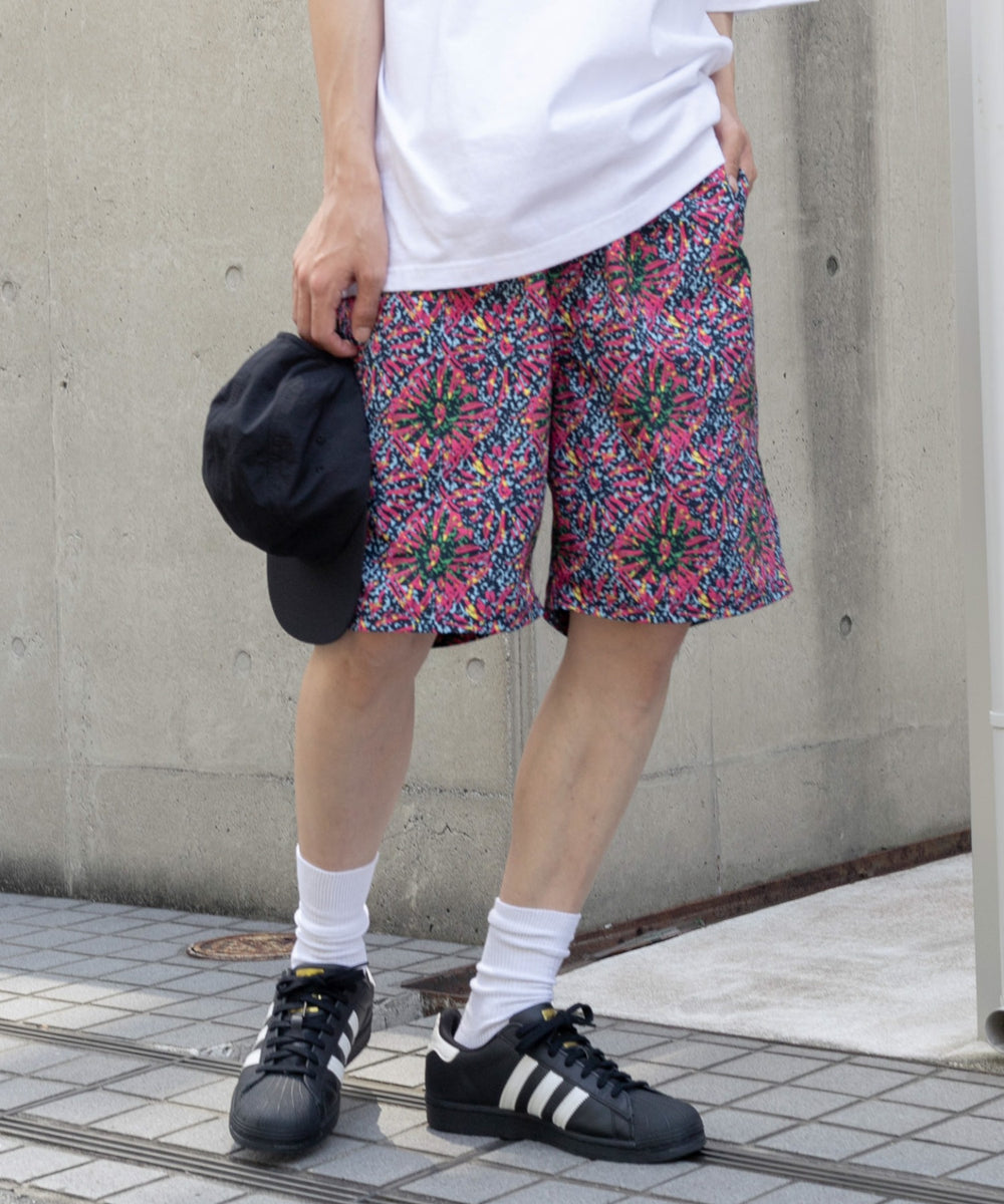 柄2 モデル：175cm L着用