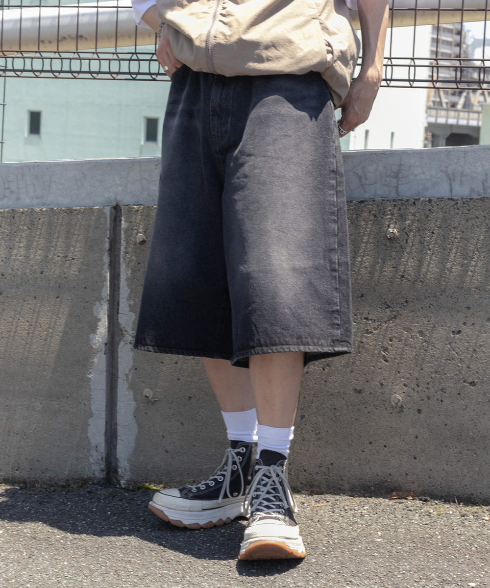 ブラック モデル：175cm L着用
