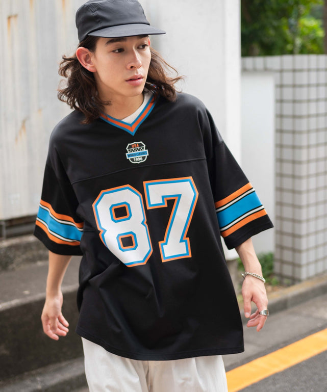 ブラック モデル：174cm L着用