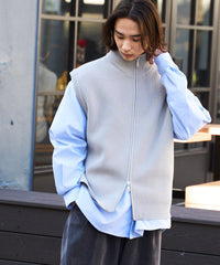グレー / M