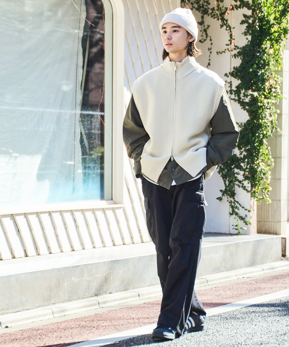 ホワイト モデル：172cm L着用