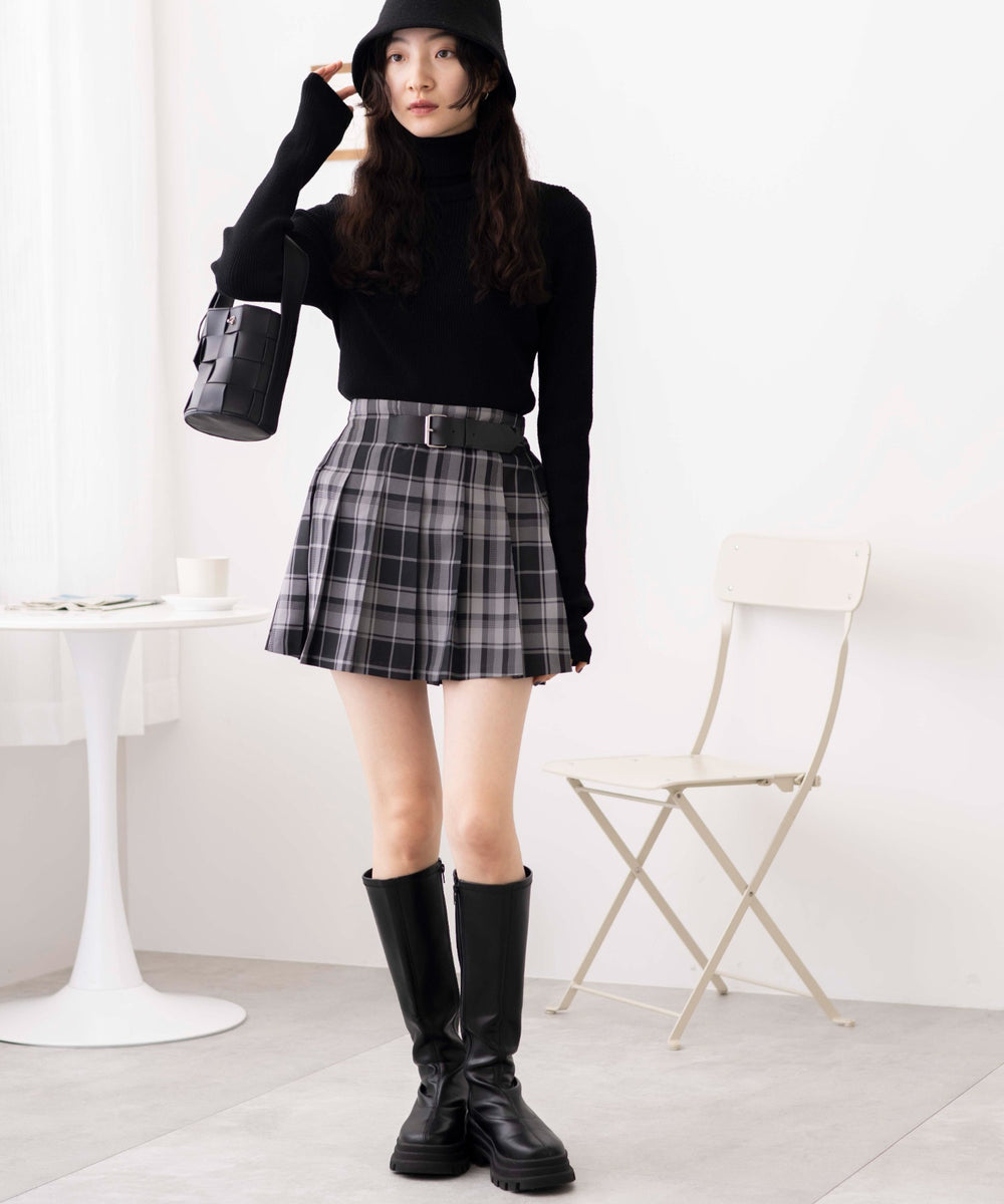 ブラック系チェック1　モデル:163cm F着用