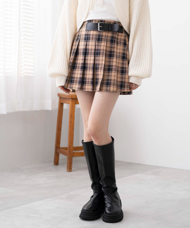 ベージュ系チェック1　モデル:163cm F着用