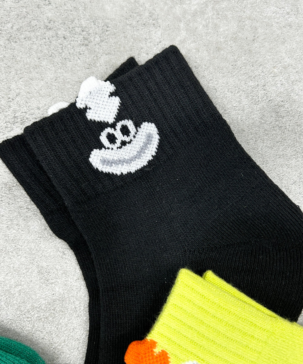 ブラック