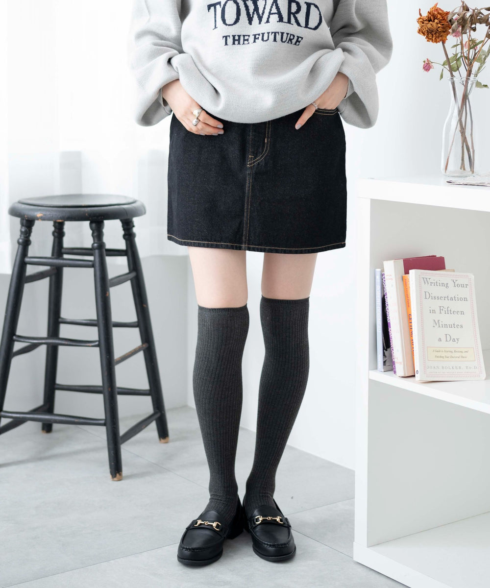ブラック