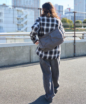 Dグレー