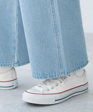 ストレートデニムパンツ